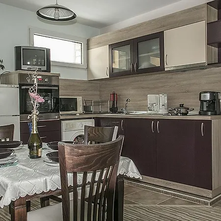 Апартамент За Гости 