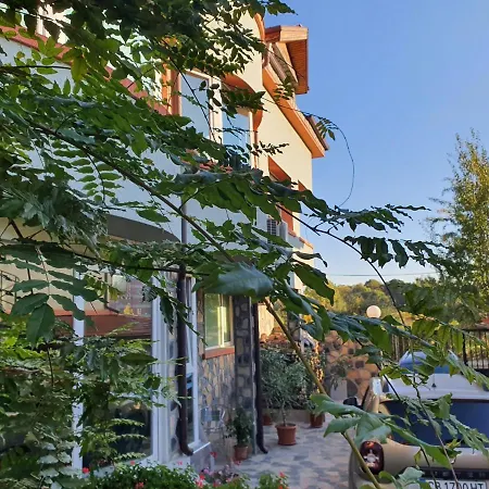 Apartment Апартамент За Гости 